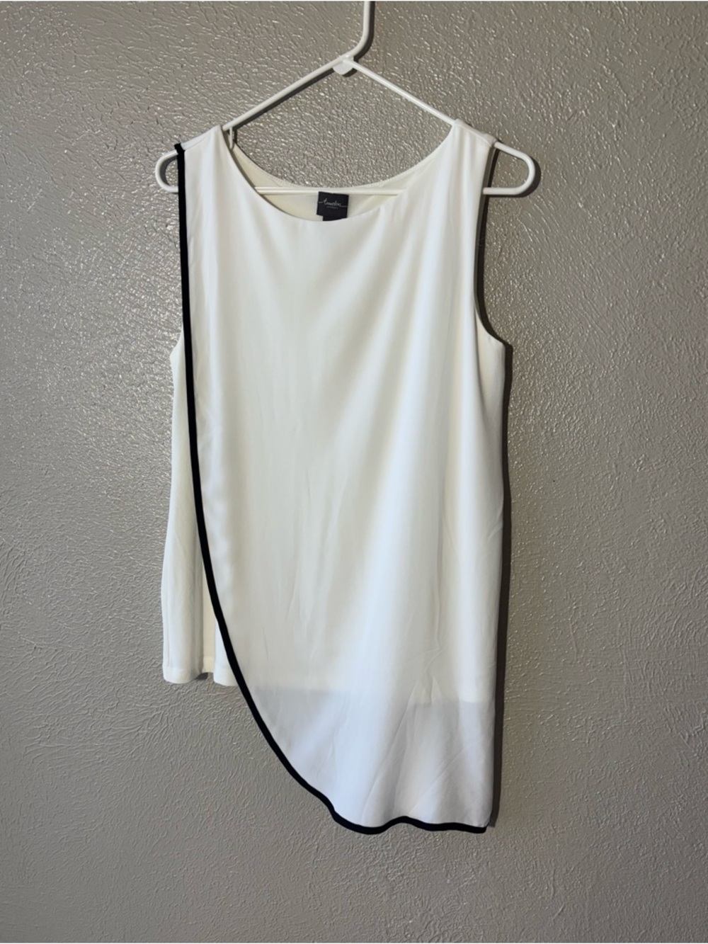 Travelers by Chico's  Casual Elegant   Sleeveless Asymmetrical Top Blouse